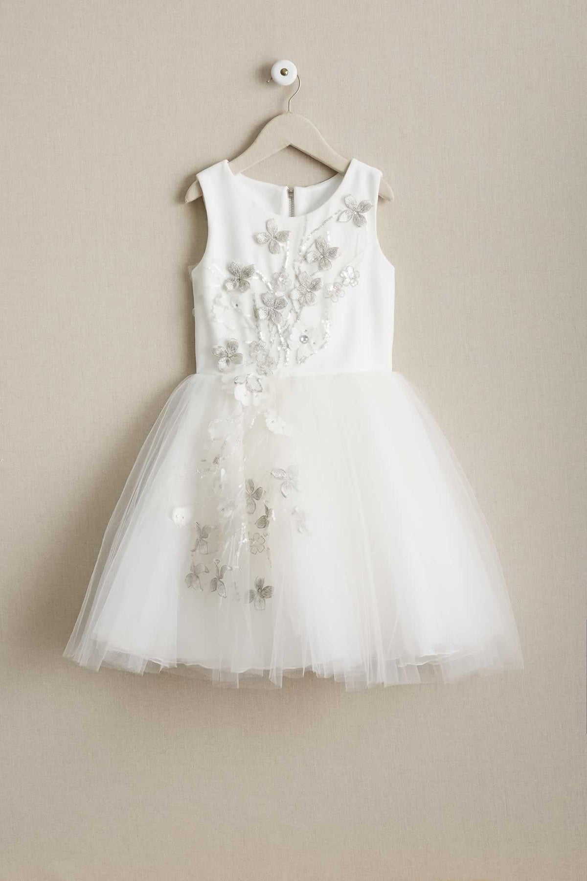A Line White Tulle Scoop Neck Appliques Beading Flower Girl Dresses OHR042