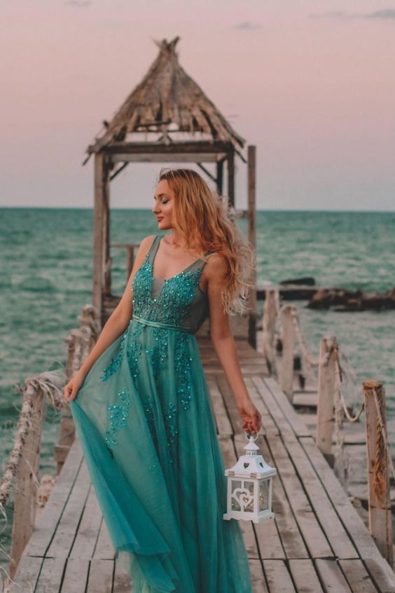 A-line Lace Appliques Low V-Back Green Prom Dress NK4523