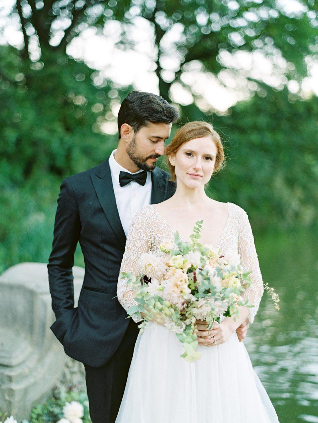 3/4 Sleeve Sexy Deep V Neck Rustic Wedding Dress Chic Lace See Though Back Wedding Dress Bridal Gown PIN0714
